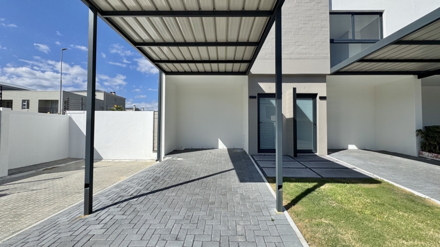 2 Bedroom Property for Sale in Gordons Bay Central Western Cape